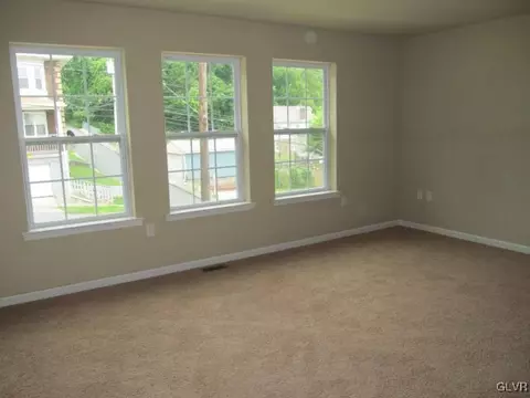 921 E 8th St, Bethlehem, PA 18015 photo 9
