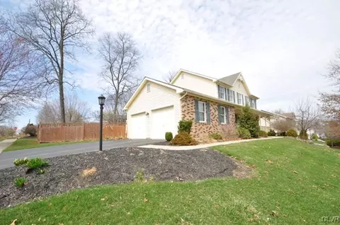 2095 Sequoia Rd, Bethlehem, PA 18020 photo 3