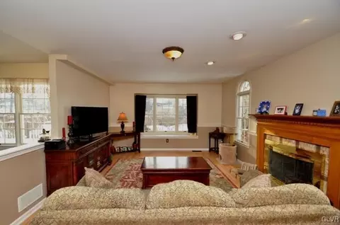 2095 Sequoia Rd, Bethlehem, PA 18020 photo 11