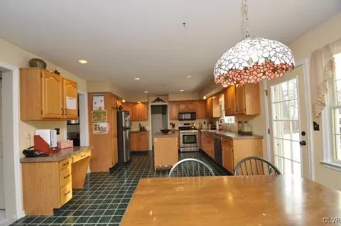 2095 Sequoia Rd, Bethlehem, PA 18020 photo 12