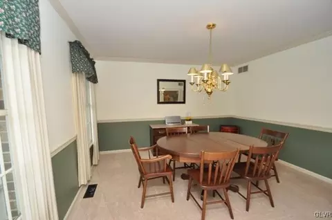 2095 Sequoia Rd, Bethlehem, PA 18020 photo 7
