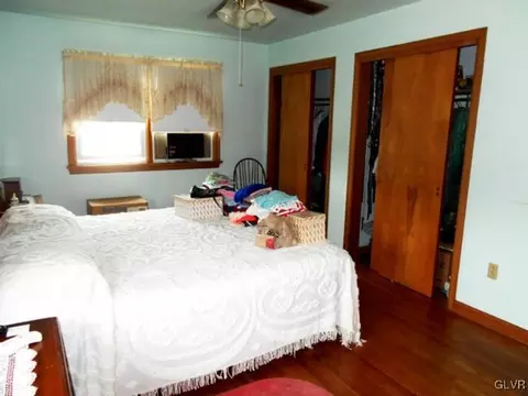 162 E 2nd St, Wind Gap, PA 18091 photo 10