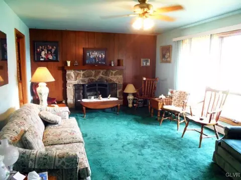 162 E 2nd St, Wind Gap, PA 18091 photo 5