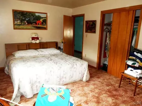 162 E 2nd St, Wind Gap, PA 18091 photo 12