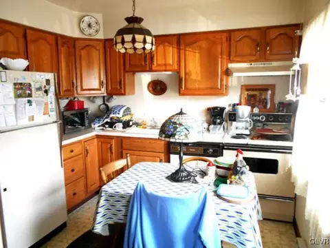 162 E 2nd St, Wind Gap, PA 18091 photo 15