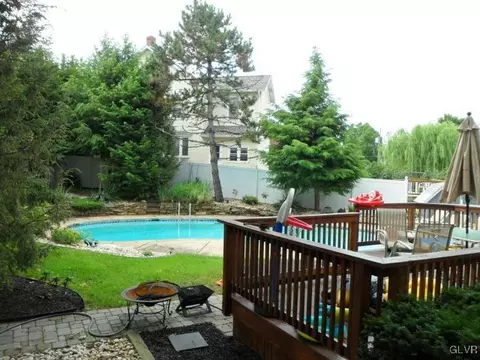 1031 Washington St, Fullerton, PA 18052 photo 3