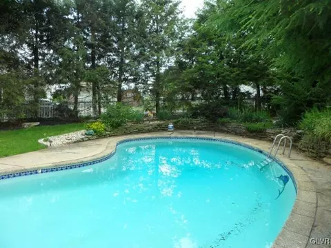 1031 Washington St, Fullerton, PA 18052 photo 12