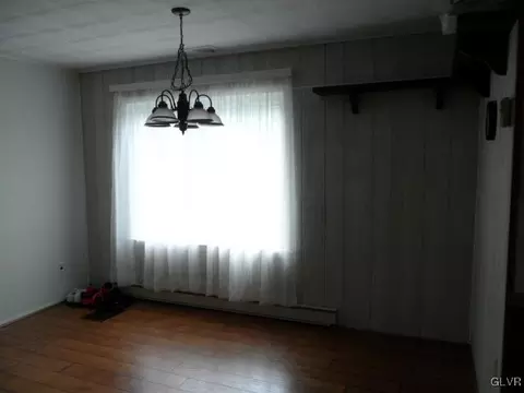 1031 Washington St, Fullerton, PA 18052 photo 5