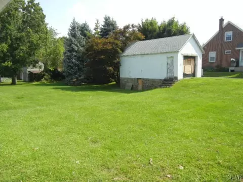 801 Front St, Hellertown, PA 18055 photo 13