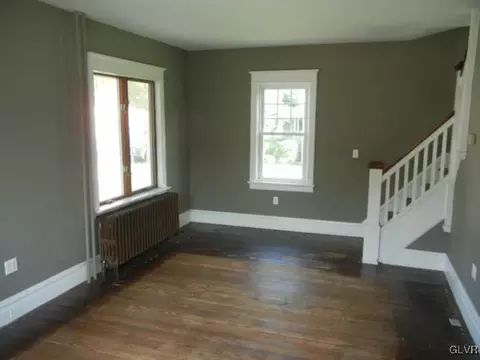 801 Front St, Hellertown, PA 18055 photo 2