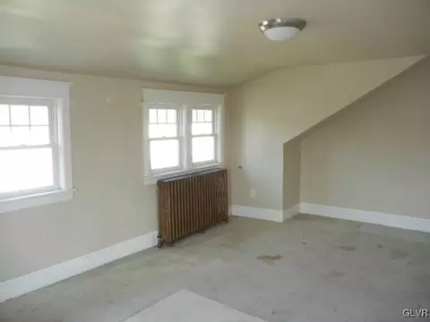 801 Front St, Hellertown, PA 18055 photo 9