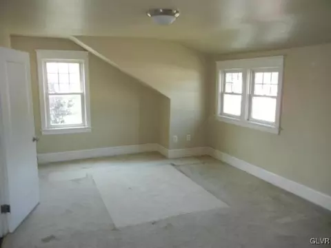 801 Front St, Hellertown, PA 18055 photo 8