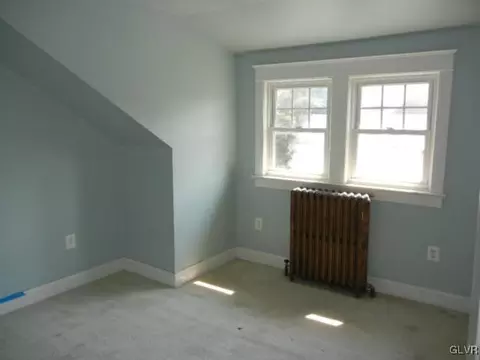 801 Front St, Hellertown, PA 18055 photo 11