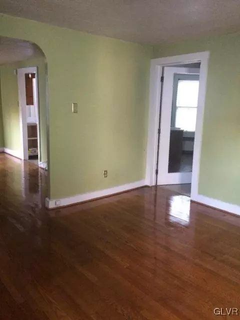 131 E North, Bethlehem, PA 18018 photo 21