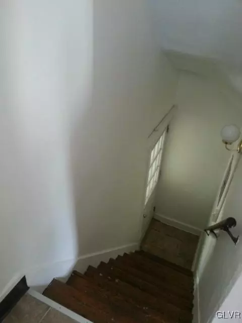 131 E North, Bethlehem, PA 18018 photo 20