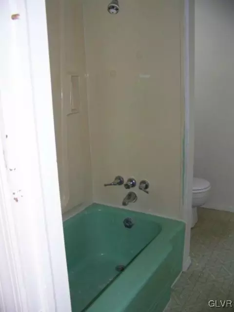 131 E North, Bethlehem, PA 18018 photo 12