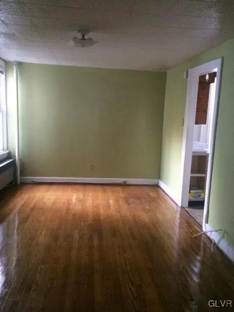 131 E North, Bethlehem, PA 18018 photo 23