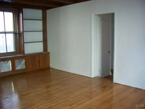 131 E North, Bethlehem, PA 18018 photo 14