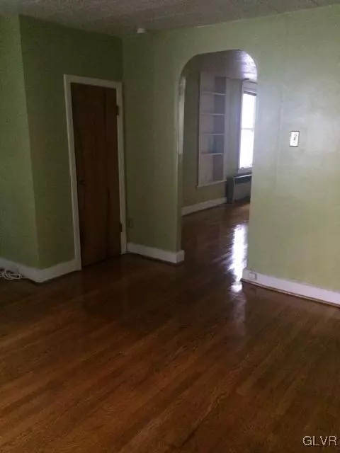 131 E North, Bethlehem, PA 18018 photo 22