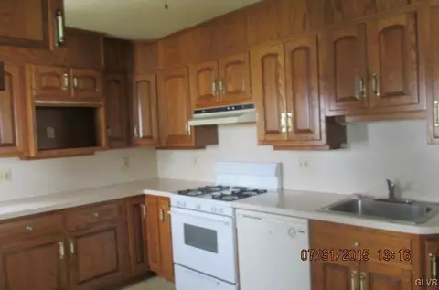 12 E Goepp St, Bethlehem, PA 18018 photo 3