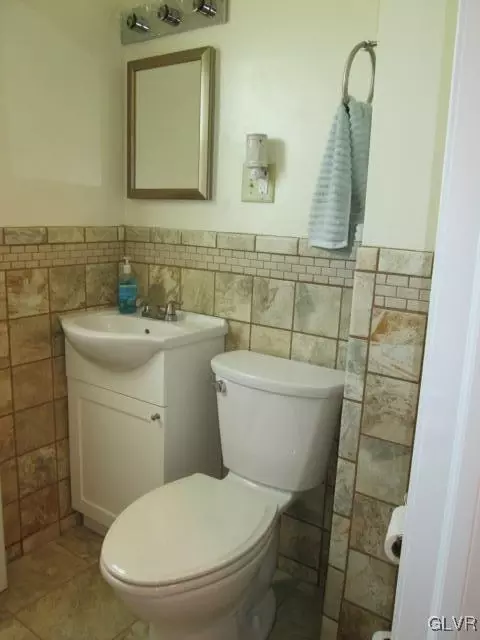 1235 Maple St, Bethlehem, PA 18018 photo 23