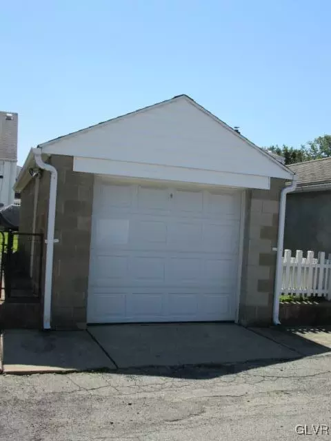 1235 Maple St, Bethlehem, PA 18018 photo 32