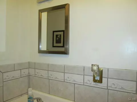 1235 Maple St, Bethlehem, PA 18018 photo 17