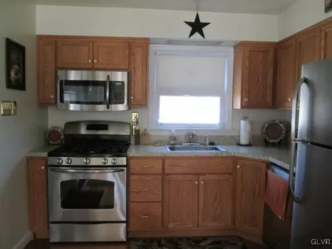1235 Maple St, Bethlehem, PA 18018 photo 13