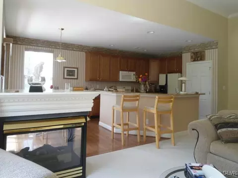 1855 Caryn Dr, Hellertown, PA 18055 photo 8