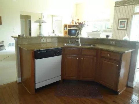 1855 Caryn Dr, Hellertown, PA 18055 photo 6