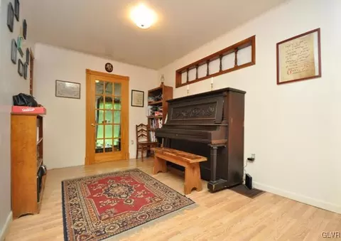 2483 Community Dr, Bath, PA 18014 photo 9