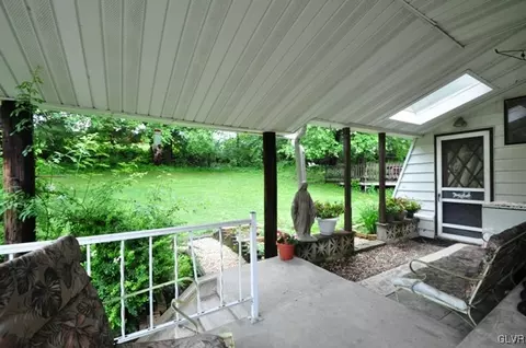 2483 Community Dr, Bath, PA 18014 photo 30