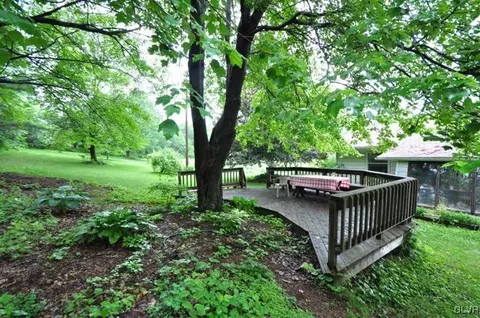 2483 Community Dr, Bath, PA 18014 photo 32