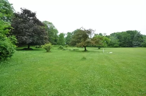 2483 Community Dr, Bath, PA 18014 photo 36