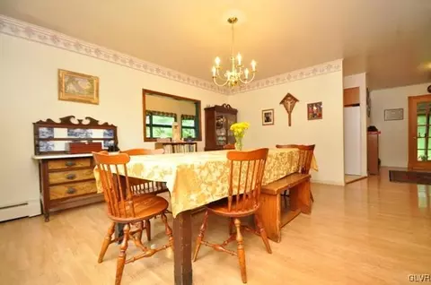 2483 Community Dr, Bath, PA 18014 photo 11