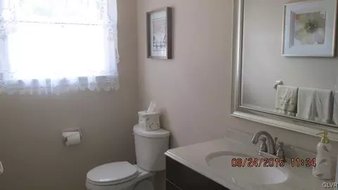 3935 Post Dr, Bethlehem, PA 18017 photo 8