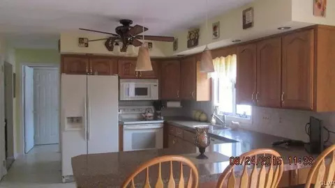 3935 Post Dr, Bethlehem, PA 18017 photo 5