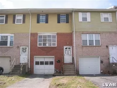 206 Old Forge Dr, Bath, PA 18014 photo 1
