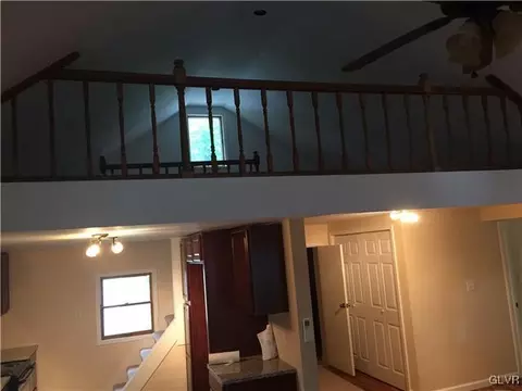 95 Moorestown Dr, Bath, PA 18014 photo 12