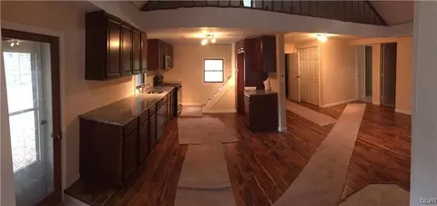 95 Moorestown Dr, Bath, PA 18014 photo 2