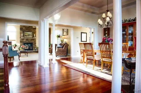 201 E Dell Rd, Bath, PA 18014 photo 5