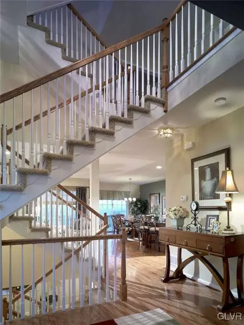 5348 E Spring Ridge Dr, Macungie, PA 18062 photo 8