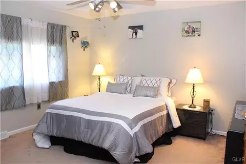 8 E 7th St, Wind Gap, PA 18091 photo 12