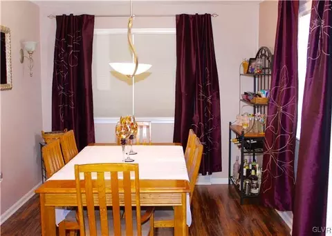 8 E 7th St, Wind Gap, PA 18091 photo 8