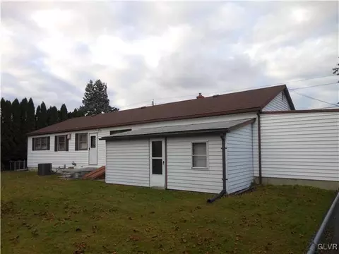 2771 Mountain View Dr, Bath, PA 18014 photo 20