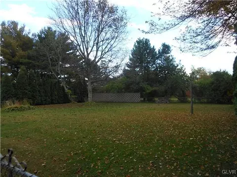 2771 Mountain View Dr, Bath, PA 18014 photo 21