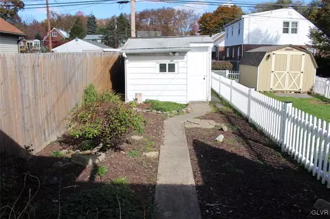 649 E Washington Ave, Bethlehem, PA 18017 photo 2