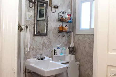 649 E Washington Ave, Bethlehem, PA 18017 photo 12