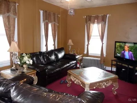 1226 E 3rd St, Bethlehem, PA 18015 photo 2