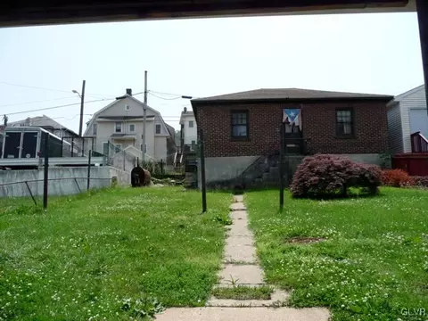 1226 E 3rd St, Bethlehem, PA 18015 photo 11